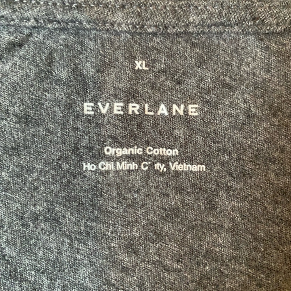Lot of 4 Everlane Women's Organic Cotton V-Neck T-Shirts, Size XL - Picture 7 of 8